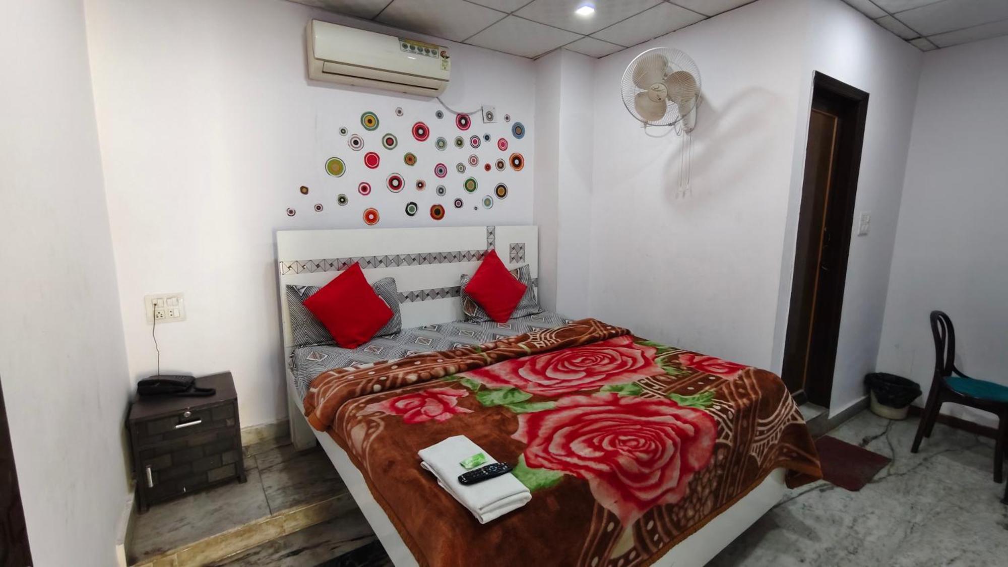 Rajdhani Guest House Faridabad Dış mekan fotoğraf